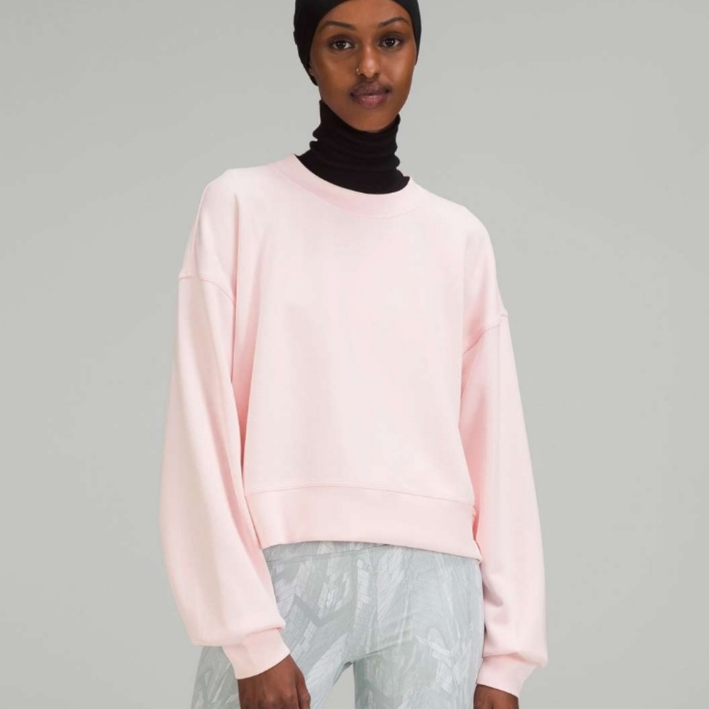 Lululemon Perfectly Oversized Crop Crew, Pink, size 4!!